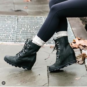 Sorel Joan of Arc Wedge Black Leather Boot size 10